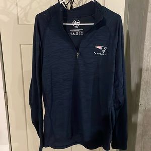 Patriots zip up